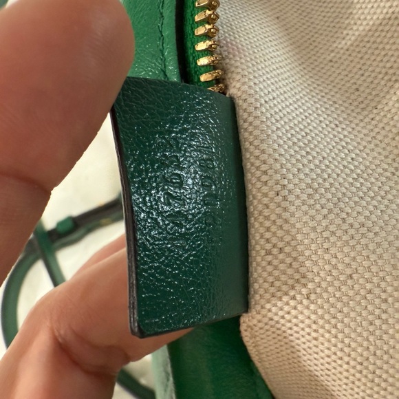 Gucci GG Marmont Azalea Calfskin Enamel Matelasse Diagonal Crossbody - Picture 5 of 9